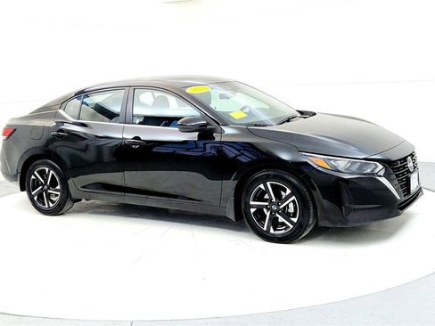 Used 2024 Nissan Sentra SV image 7