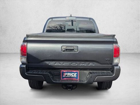 Used 2022 Toyota Tacoma TRD Sport w/ Technology Package image 6