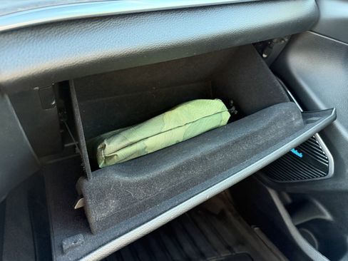 Used 2021 Jeep Grand Cherokee L Overland w/ Luxury Tech Group IV AWD/4WD image 33