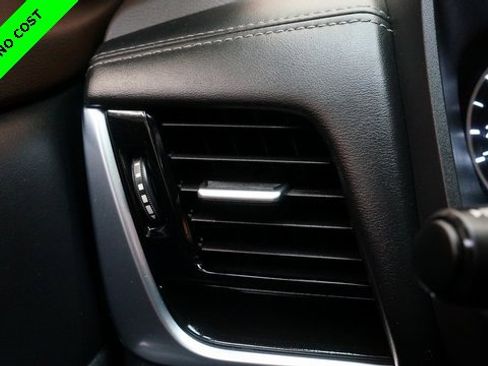 Used 2022 Nissan Rogue SL w/ SL Premium Package image 26