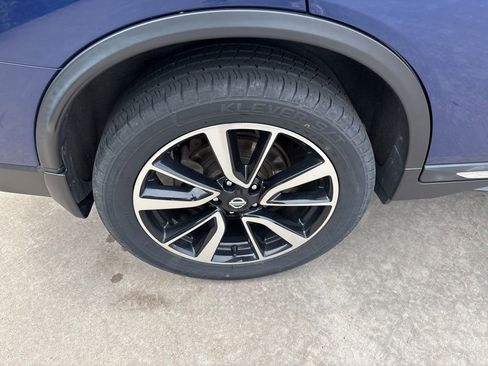 Used 2019 Nissan Rogue SL w/ Premium Package AWD/4WD image 13
