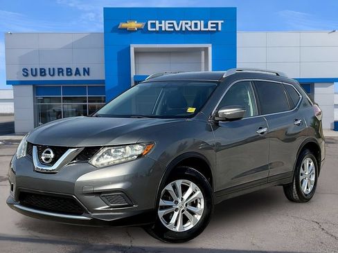 Used 2015 Nissan Rogue SV FWD image 1