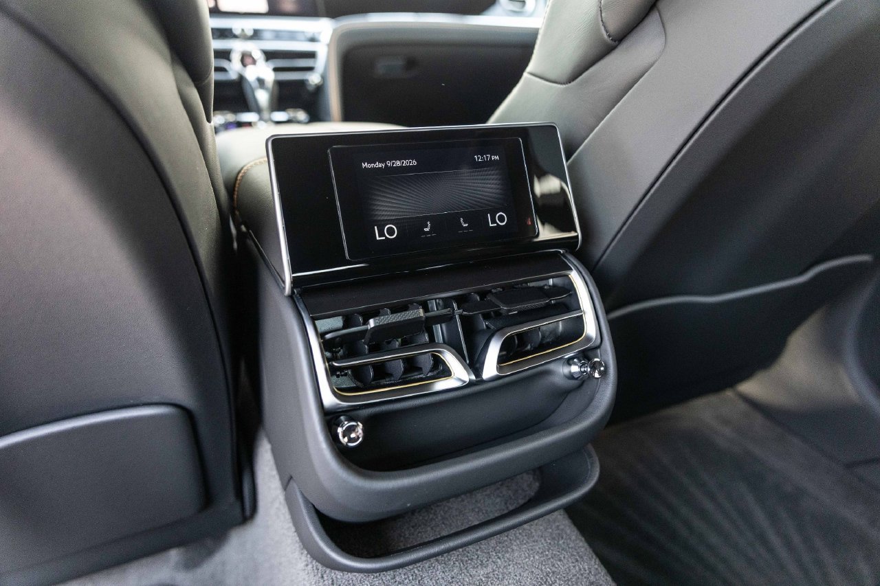 Certified 2025 Bentley Flying Spur Plug-In Hybrid AWD/4WD image 49