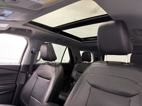 Used 2023 Ford Explorer Limited image 7