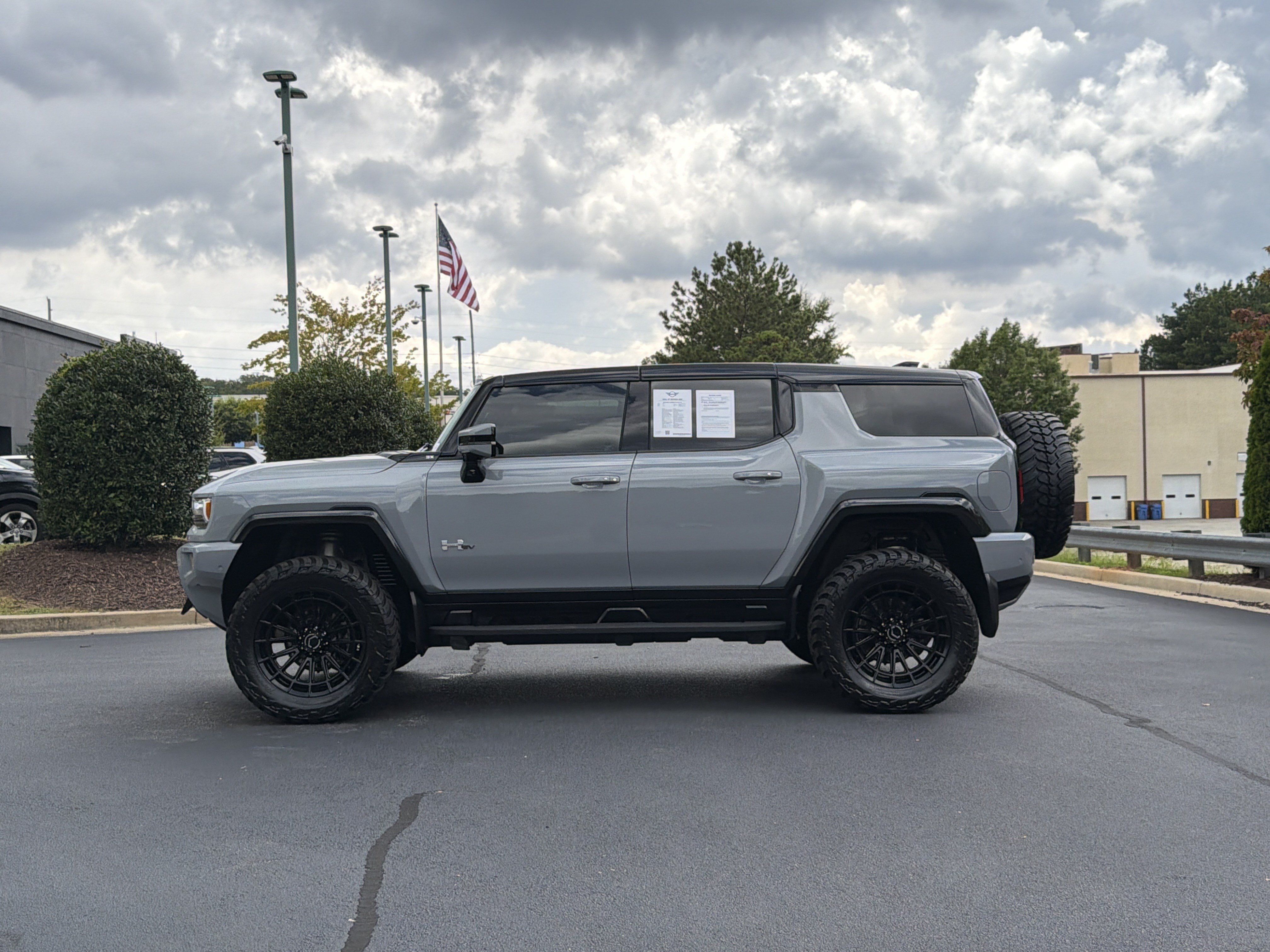 Used 2024 GMC Hummer EV 3X w/ LPO, Illumination Package AWD/4WD image 15