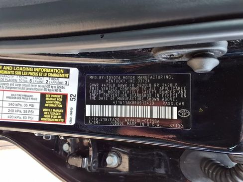 Used 2024 Toyota Camry SE FWD image 13