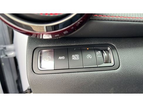 New 2026 Chevrolet Equinox RS w/ Convenience Package III AWD/4WD image 23