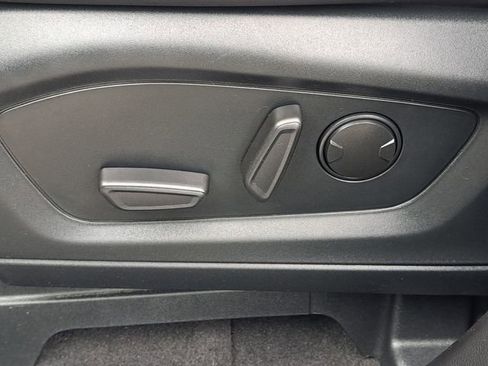 Used 2023 Ford Explorer XLT w/ Equipment Group 202A image 8