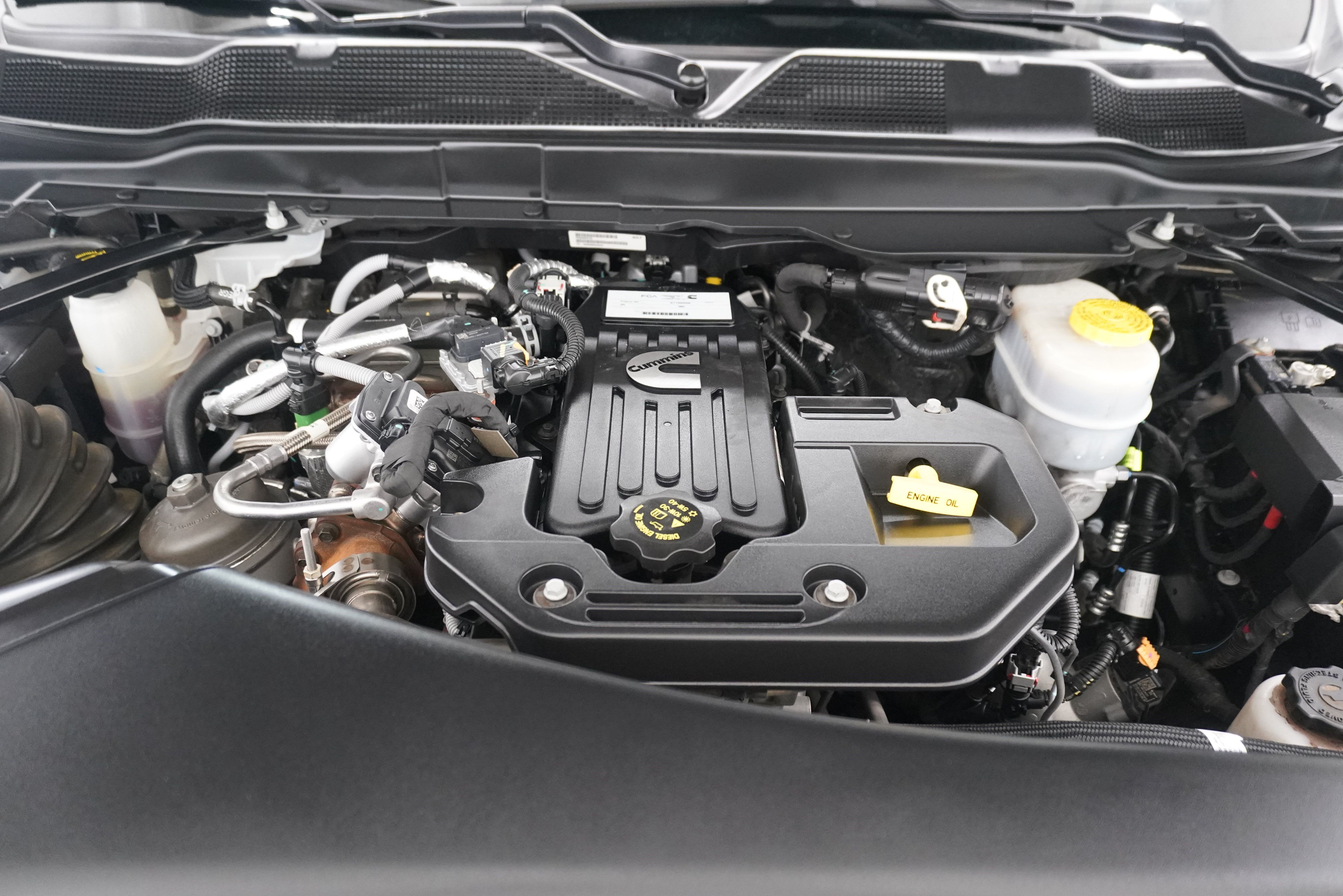Used 2025 RAM 3500 Limited AWD/4WD image 40