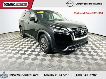 Certified 2025 Nissan Pathfinder SV