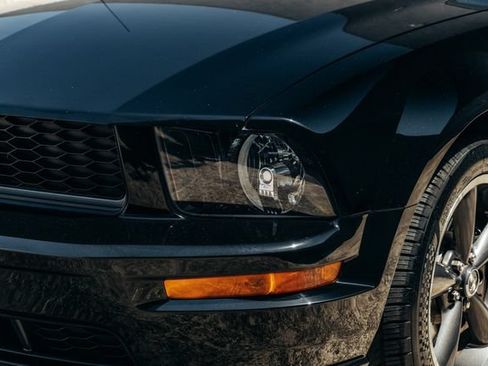Used 2008 Ford Mustang GT Premium RWD image 38