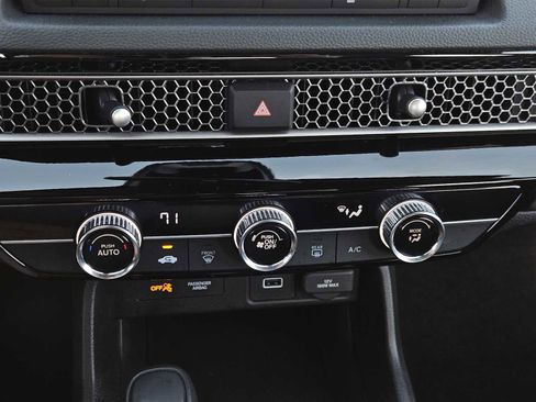 Used 2023 Honda Civic Sport image 19