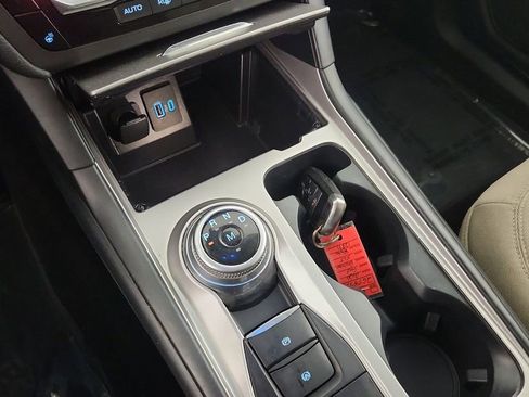 Used 2020 Ford Explorer XLT w/ Comfort Package AWD/4WD image 29