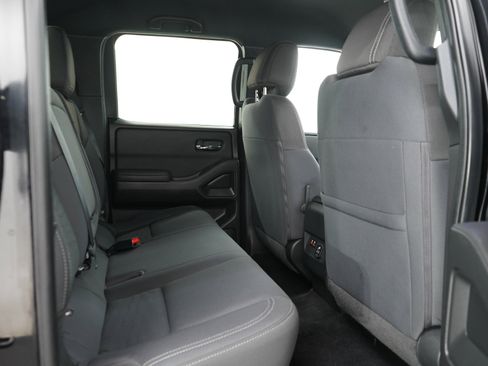 Used 2023 Nissan Frontier SV AWD/4WD image 14