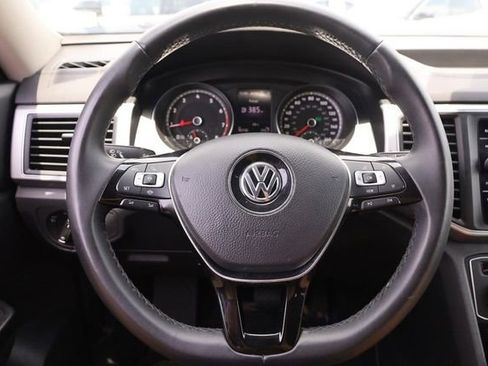 Used 2019 Volkswagen Atlas SE w/ Towing Package FWD image 12