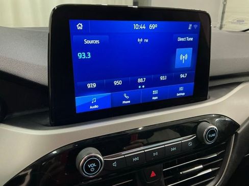 Used 2021 Ford Escape SE w/ Cold Weather Package AWD/4WD image 23