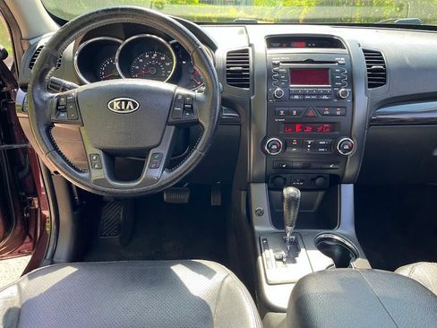 Used 2011 Kia Sorento EX w/ Premium Pkg AWD/4WD image 21