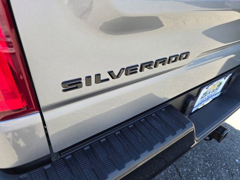 Used 2025 Chevrolet Silverado 1500 LT Trail Boss w/ Convenience Package II AWD/4WD image 10