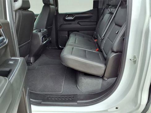 Used 2024 GMC Sierra 1500 SLT w/ SLT Premium Plus Package image 23