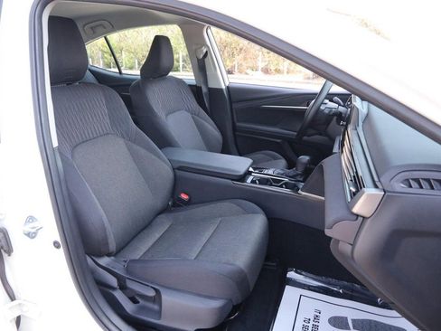 Used 2025 Toyota Camry LE image 26