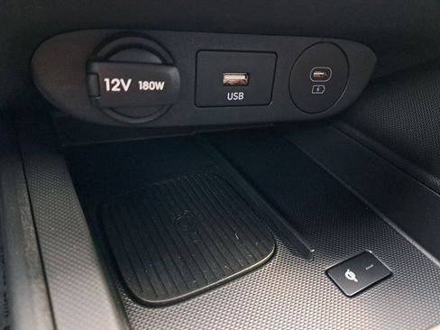 New 2025 Hyundai Elantra SEL image 24