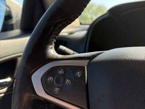 Used 2020 Chevrolet Colorado LT w/ Safety Package image 16