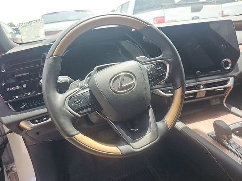 Used 2025 Lexus RX 350h w/ Convenience Package AWD/4WD image 7