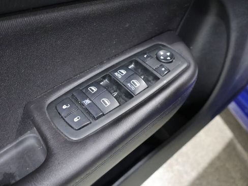 Used 2015 Chrysler 200 Limited w/ Convenience Group FWD image 23