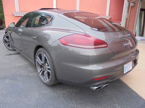 Used 2015 Porsche Panamera 4 AWD/4WD image 24