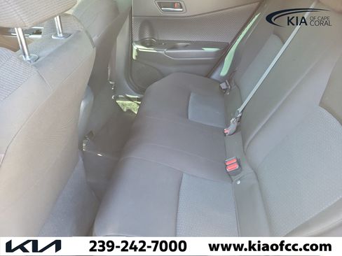 Used 2019 Toyota C-HR XLE FWD image 12
