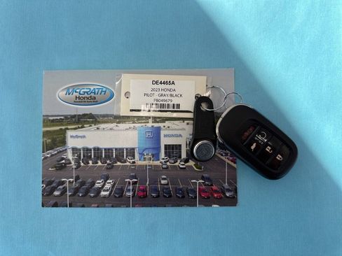 Certified 2023 Honda Pilot Touring image 4