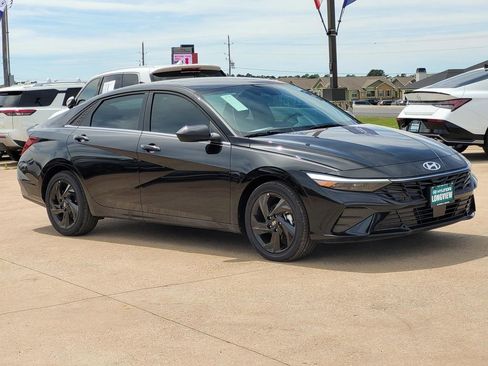 New 2026 Hyundai Elantra SEL Sport Premium w/ Cargo Package FWD image 2