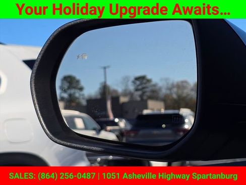 Certified 2024 Chevrolet Traverse LT image 30