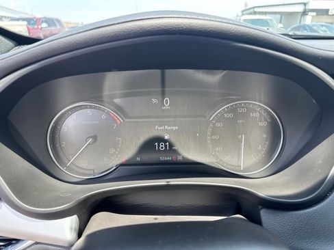 Used 2021 Cadillac XT4 Premium Luxury w/ Cold Weather Package AWD/4WD image 15