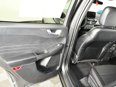 Used 2025 Ford Escape ST-Line Select image 46