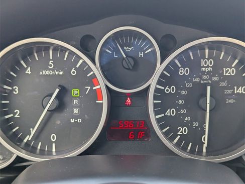 Used 2015 MAZDA MX-5 Miata Sport image 21