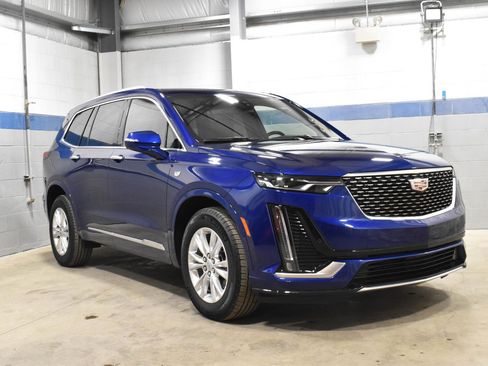 Certified 2025 Cadillac XT6 Luxury AWD/4WD image 33