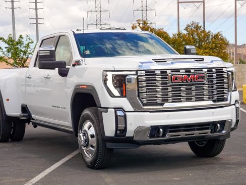 New 2026 GMC Sierra 3500 Denali w/ Denali Reserve Package image 5