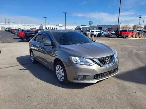 Used 2016 Nissan Sentra SV image 1