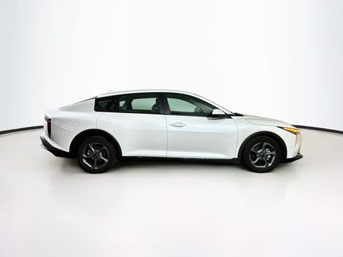 Used 2025 Kia K4 FWD image 10