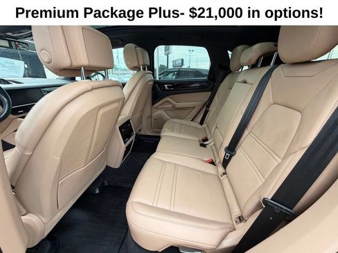 Used 2020 Porsche Cayenne E-Hybrid w/ Premium Plus Package AWD/4WD image 7
