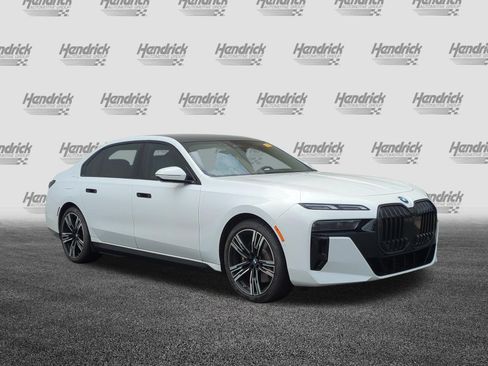 Used 2024 BMW i7 eDrive50 w/ M Sport Package RWD image 2