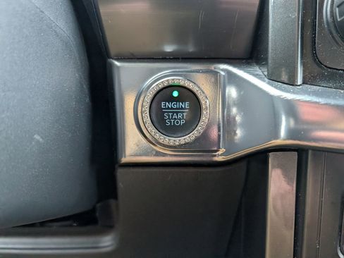 Used 2023 Ford F150 Lariat w/ Equipment Group 502A High image 19