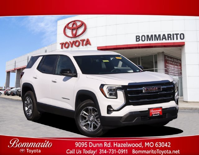 Used 2025 GMC Terrain Elevation AWD/4WD image 1