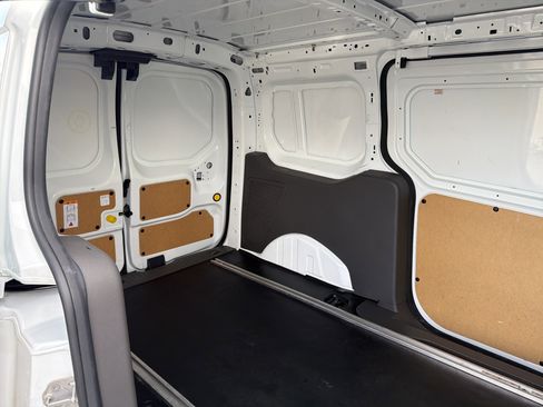 Used 2021 Ford Transit Connect XL image 26