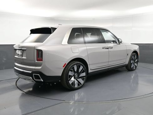 New 2026 Rolls-Royce Cullinan AWD/4WD image 8
