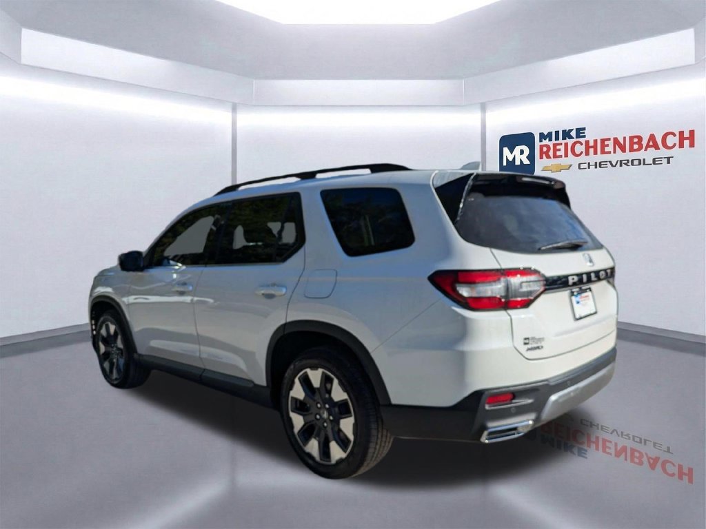 Used 2026 Honda Pilot Elite image 6