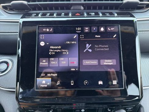 Used 2023 Jeep Grand Cherokee L Laredo AWD/4WD image 12