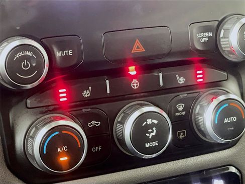 Used 2020 RAM 1500 Big Horn image 23