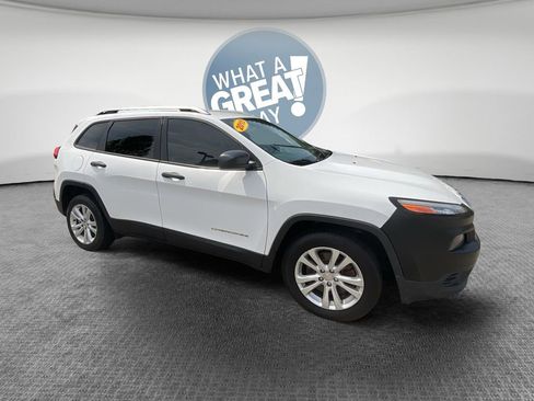 Used 2015 Jeep Cherokee Sport FWD image 1
